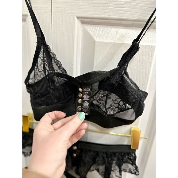 Rene Rofe lingerie set - Picture 11 of 11